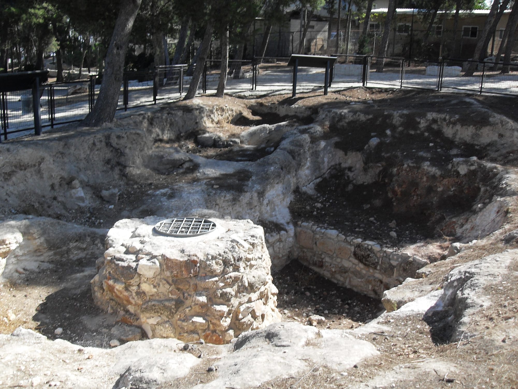The Lower Aqueduct's Fourth Shaft at Armon Hanatziv, south Jerusalem, on another part of the aqueduct. It is not the newly exposed section near Ramat Rachel.